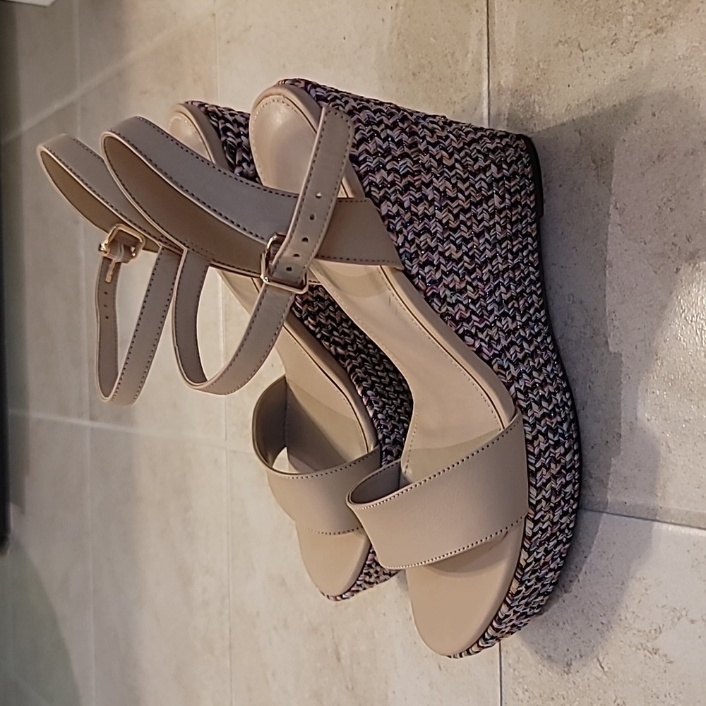 Sandals - Picture 2 of 3